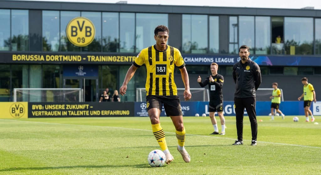 borussia-dortmund-trust-another-young-star-with-first-team-role